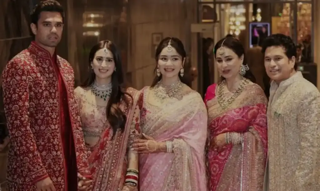 Saaniya Chandhok Family Background