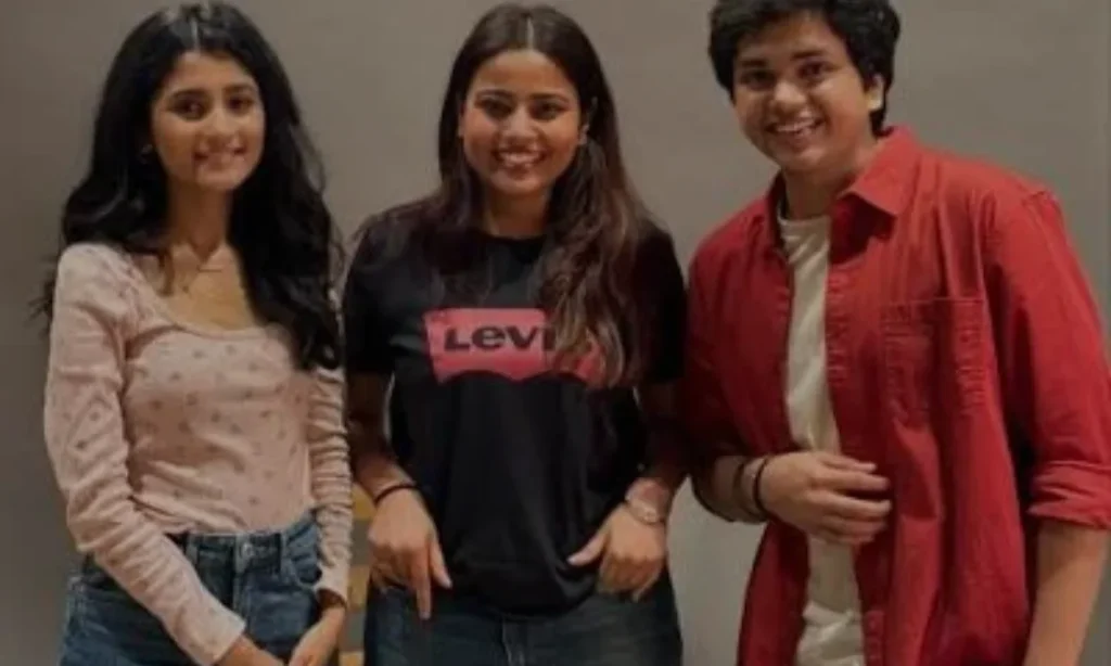 Nishu Tiwari Family Background